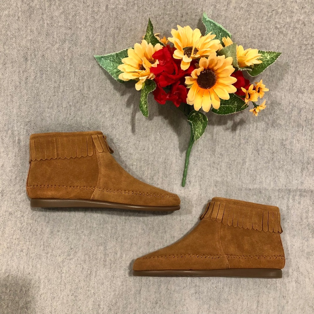 NWT - Aerosoles Golden Brown Suede Fringe-top Ankle Boots